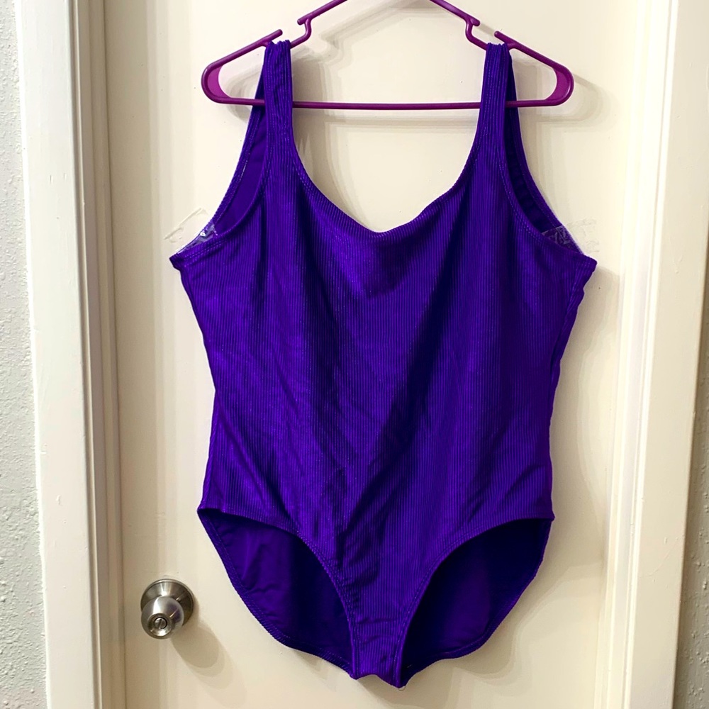 Vintage Catalina one piece plus size purple swim suit. Size 28w.